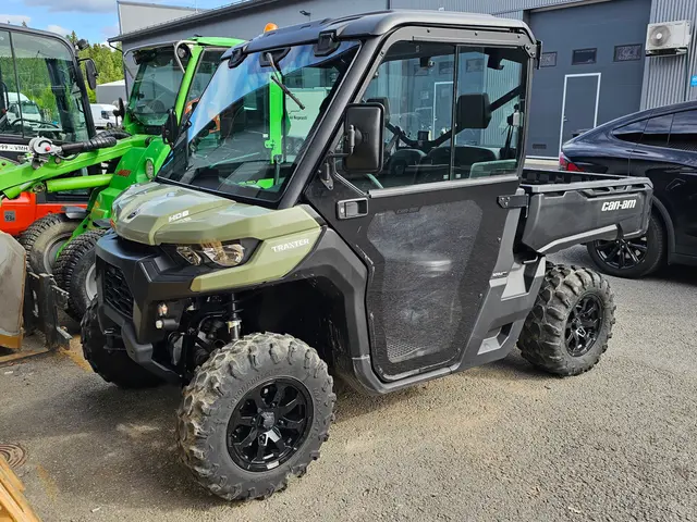 Can-Am Traxter – traktorimönkijä 60 kmh kuva 3