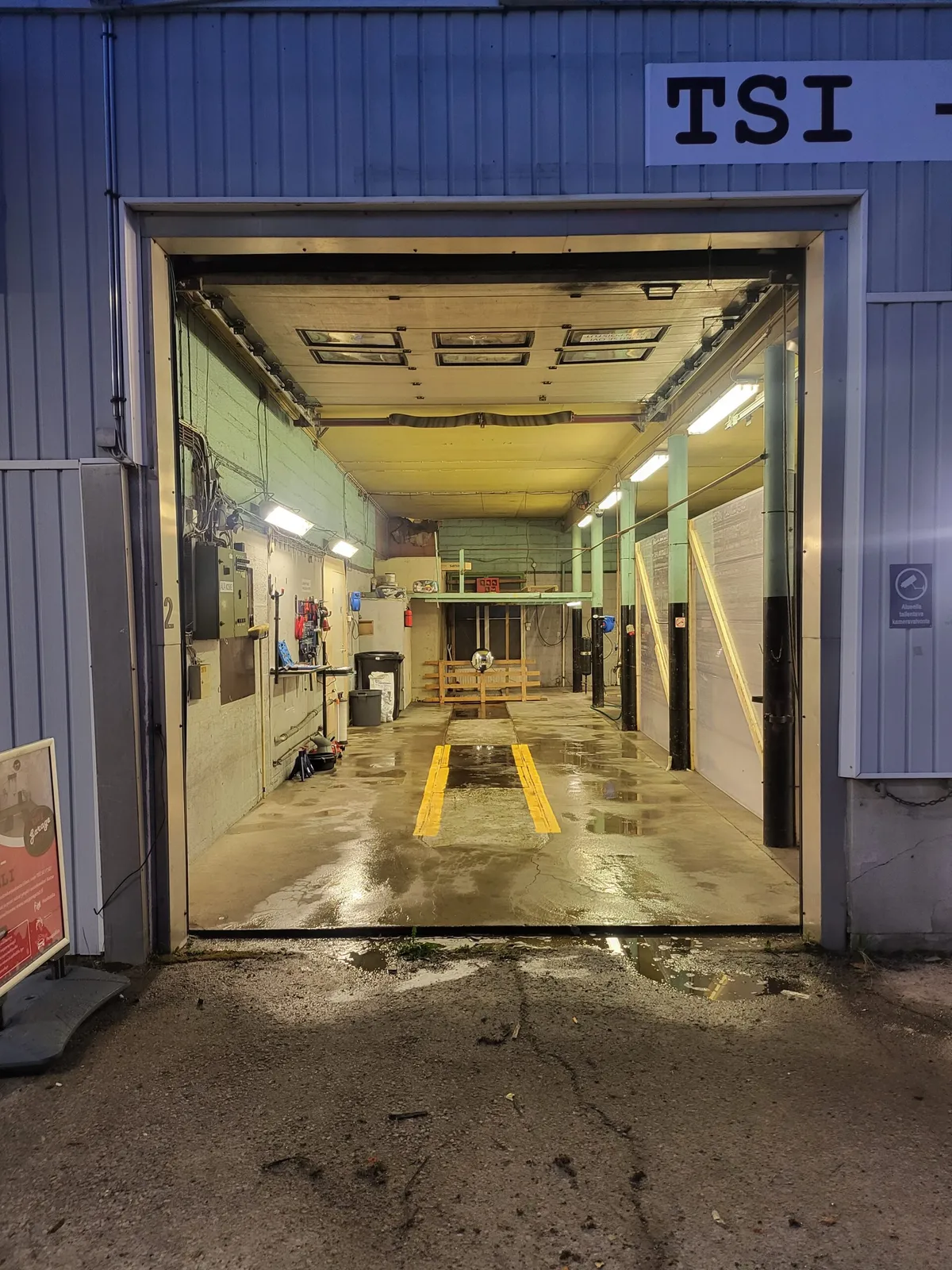 Tee Se Itse -halli Hämeenkyrö, Kärrykuja 7 – Halli 2 – HUOLTO kuva 1
