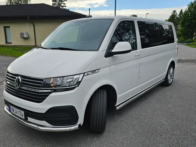 Minibussi VW Caravelle 1+8 – 4 motion Aut. vm. 2020 tai vastaava