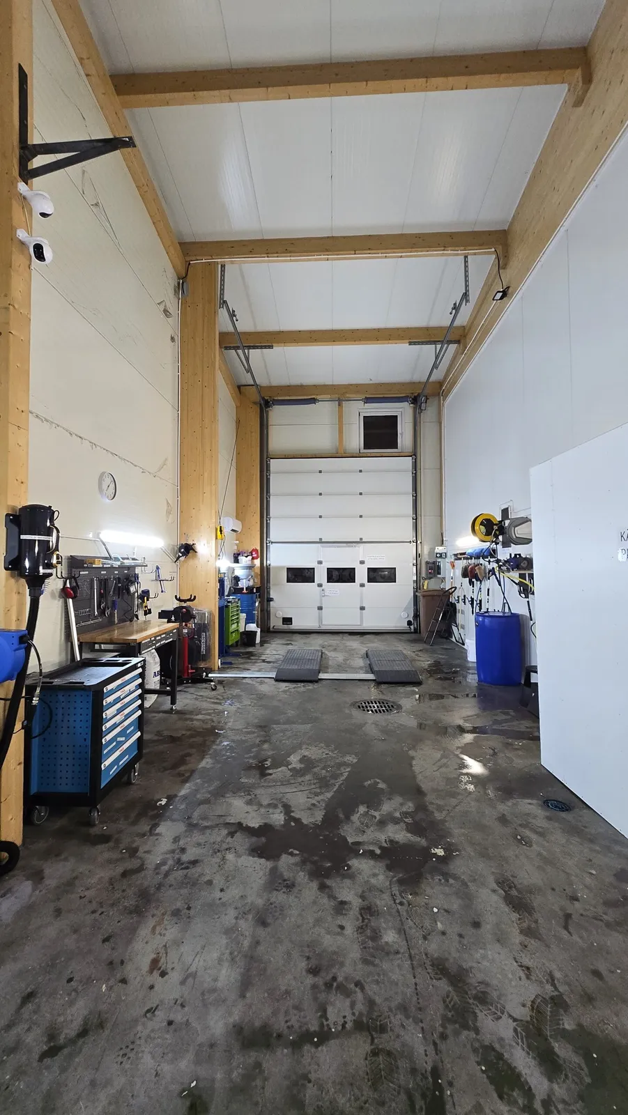 Tee Se Itse -halli Espoo, Hirvisuontie 32 – halli 14 vuokralle – Espoo, kuva 1